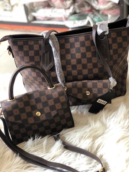 Ladies hand bag
