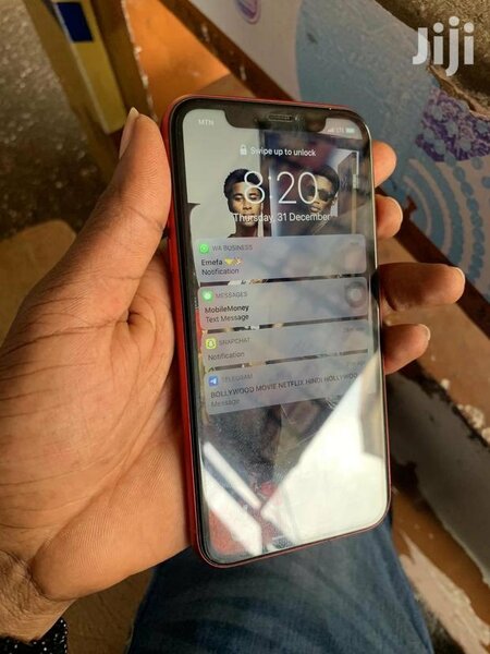iPhone XR