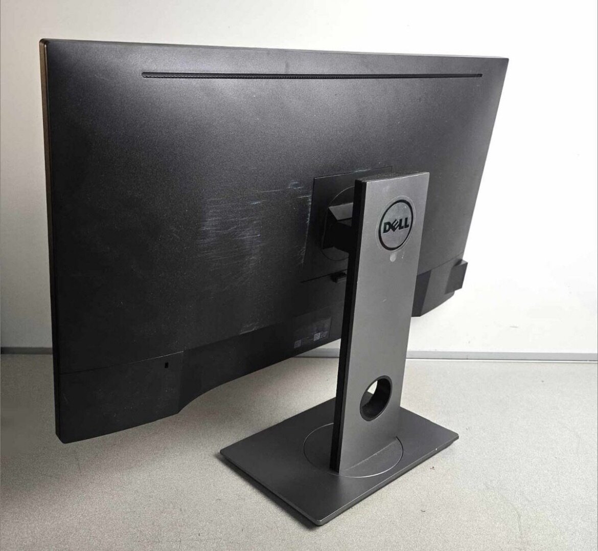 Écran Dell Full HD 24 pouces