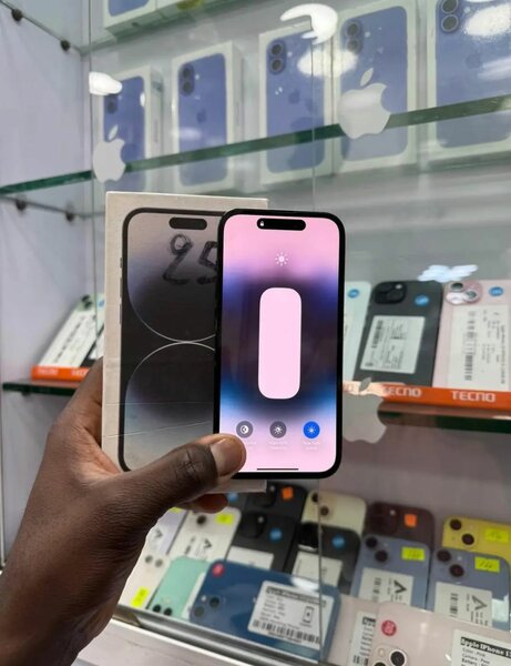 iPhone 14 pro 256 Go