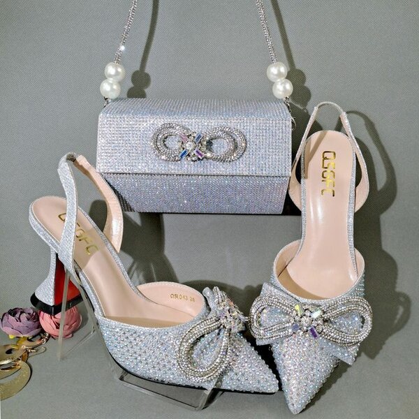 Ladies heeled sandals