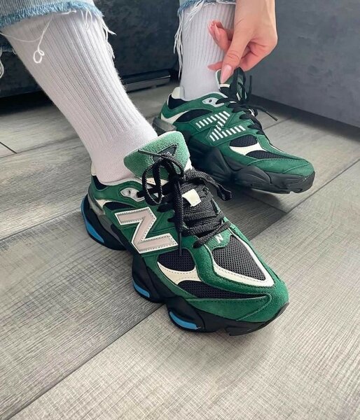 NEW BALANCE 9060
