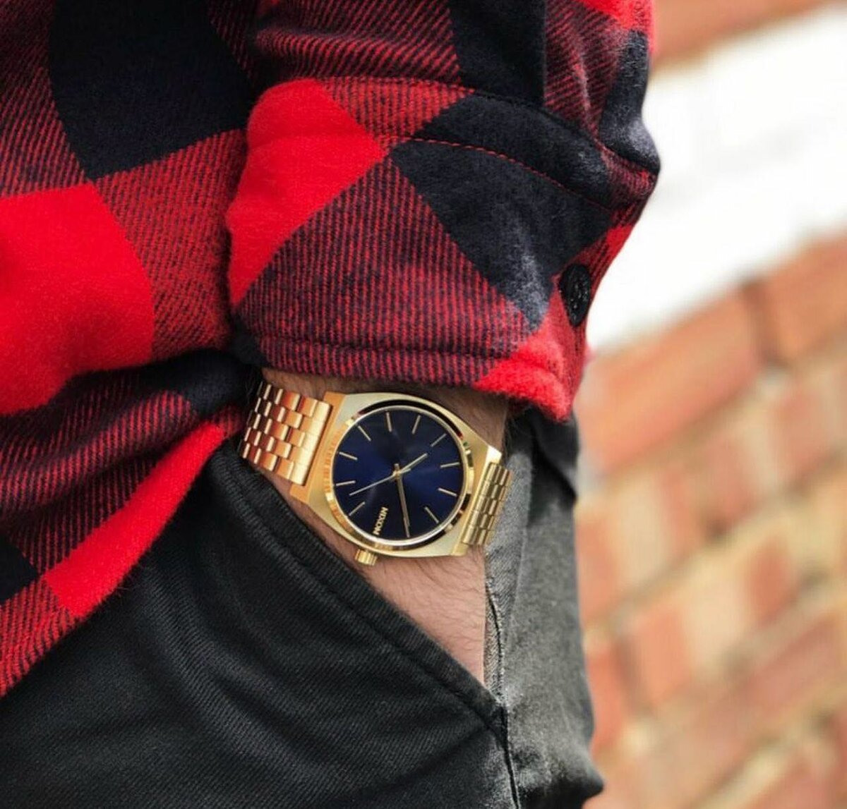 NIXON CLASSIC WATCH