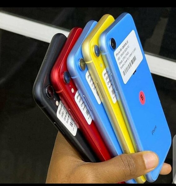 iPhone XR Débloqué Multicolor