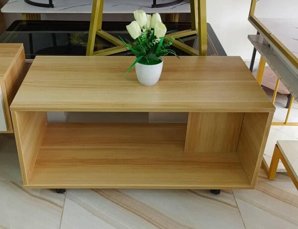 Table basse moderne sur roulettes