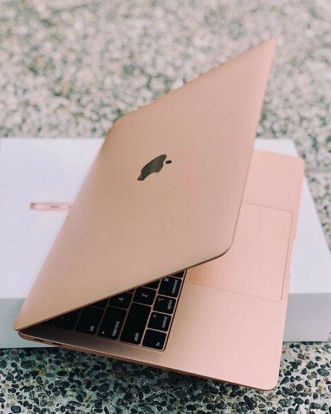 APPLE LAPTOP FRESH IN BOX