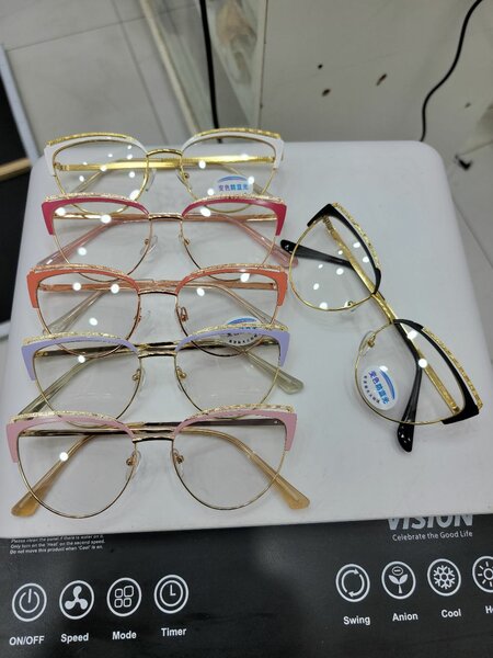 CAT FRAMES