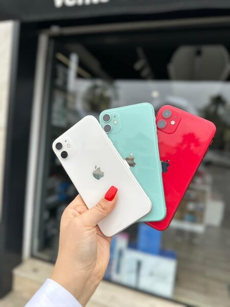 iPhone 11