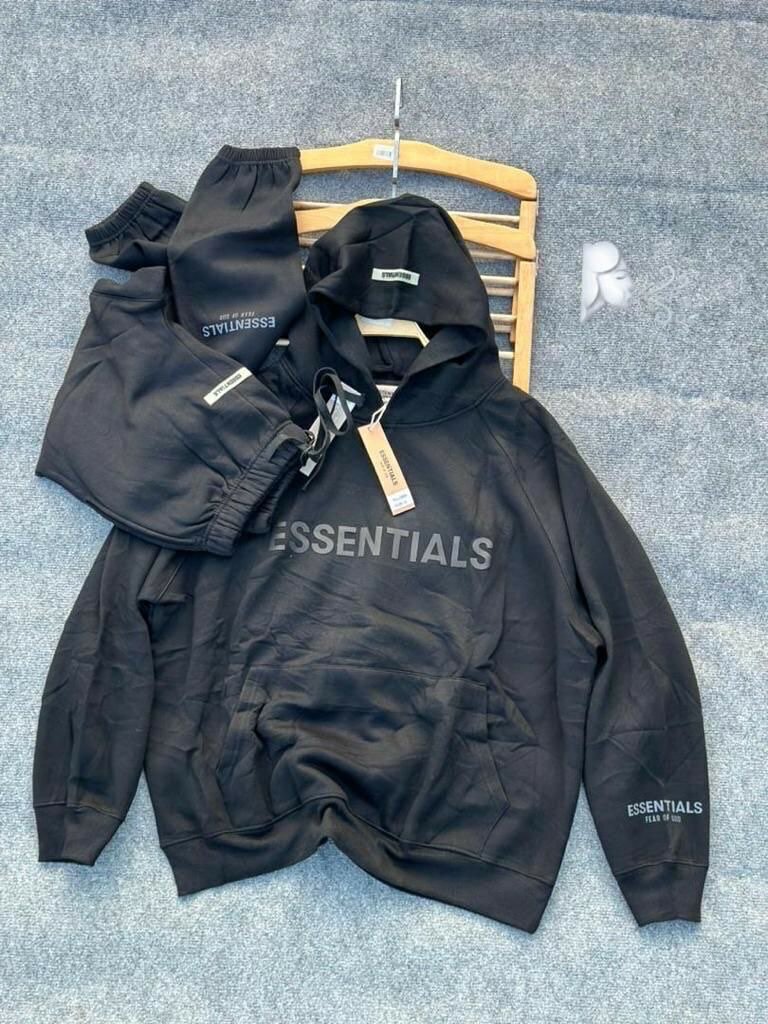 Ensemble Sweatshirt et Pantalon Essentials