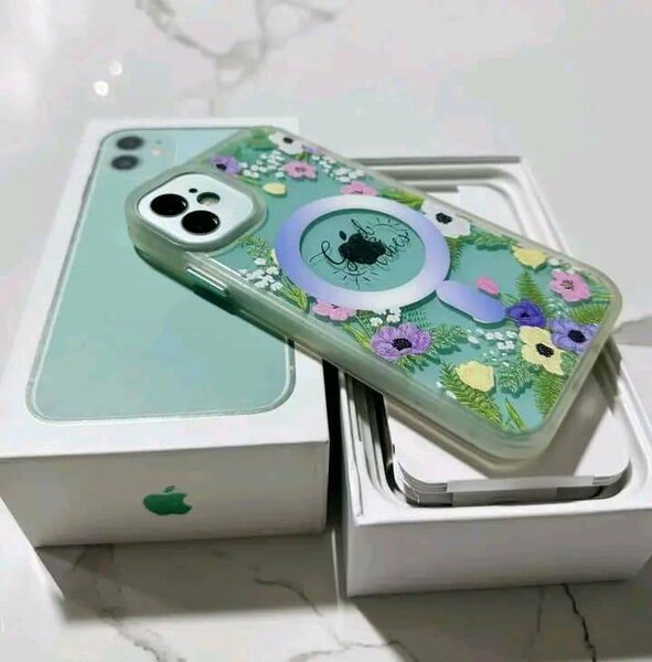 Coque fleurie pour iPhone 11