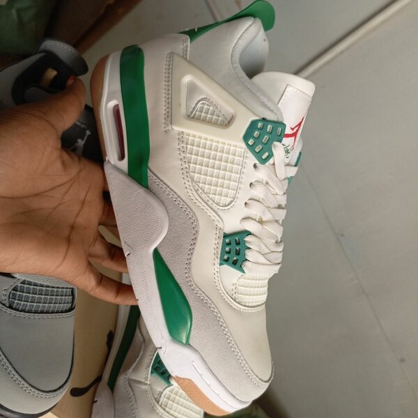 Jordan 4 sneakers