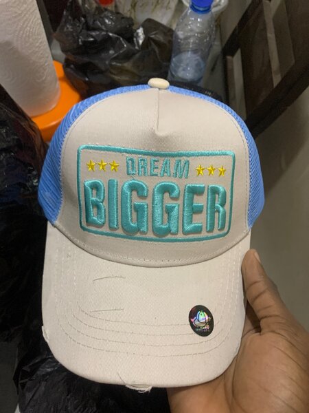 Casquette Trucker "Dream Bigger"