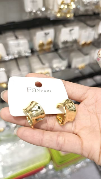 Earrings gold
