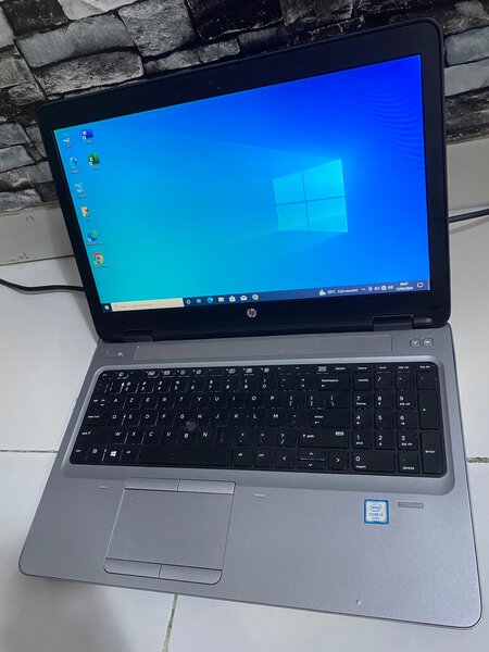 HP CORE I5