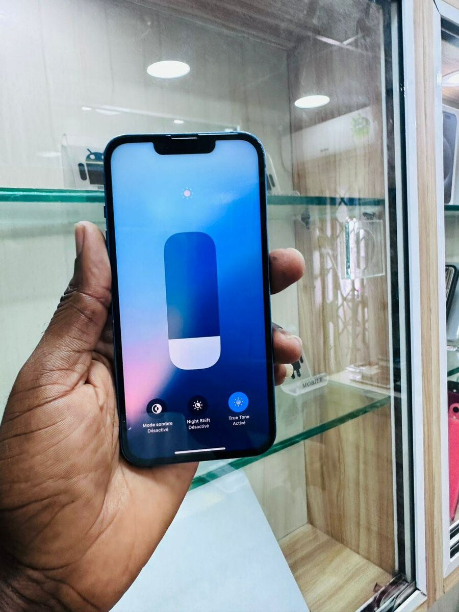 iPhone 13 simple