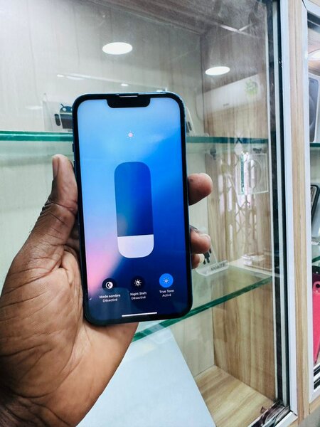 iPhone 13 simple
