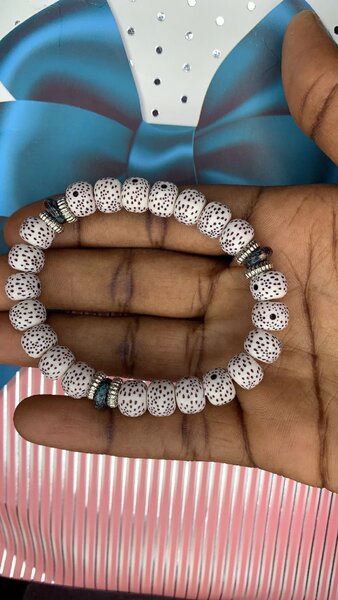 Beaded bracelet