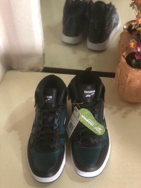 REEBOK
