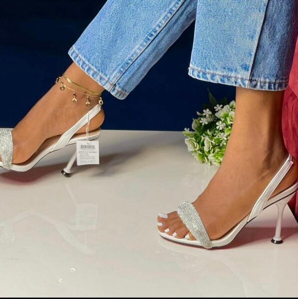 Ladies heel