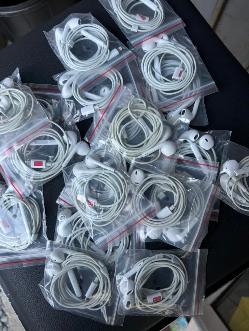 iPhone earpiece