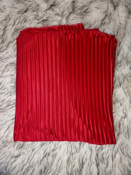 Tissu Plissée Satinée Élégante