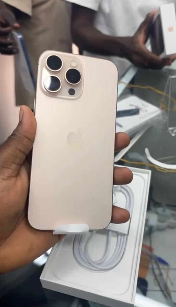 iPhone 16 pro max