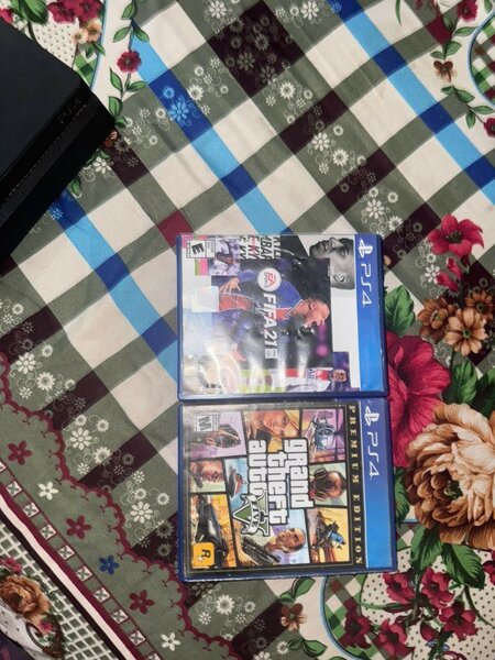 PS4