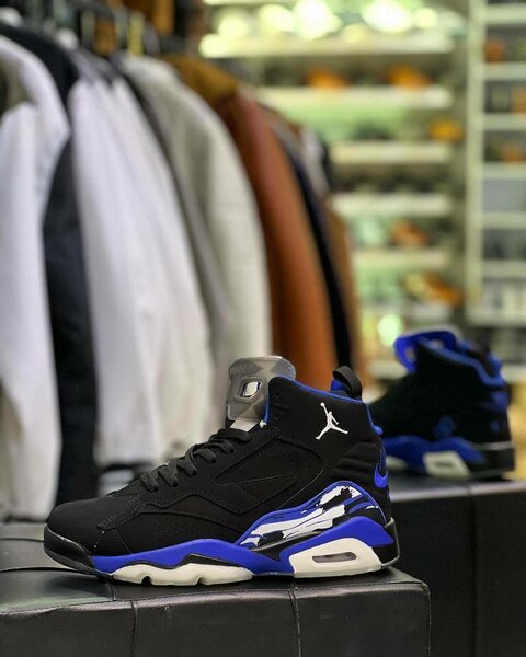 AIR JORDAN
