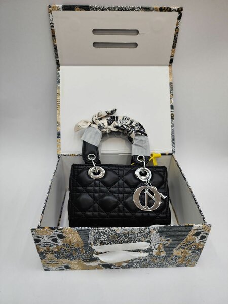 Бренд DIOR
