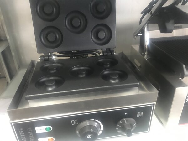 DONUT MAKER