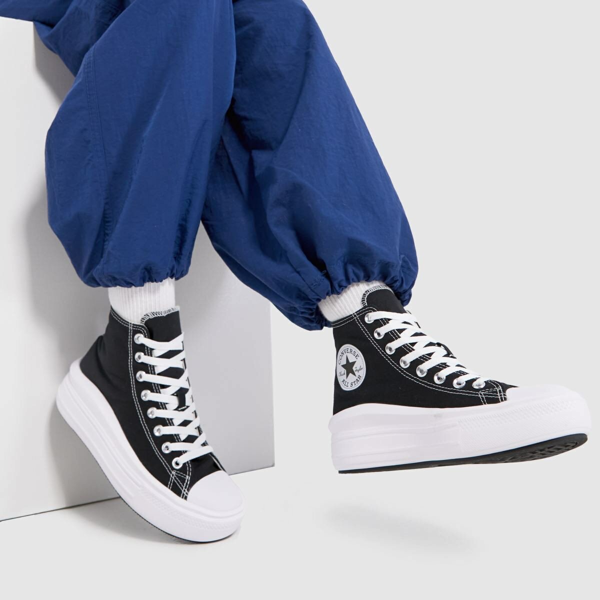 Converse Move high tops Size 8