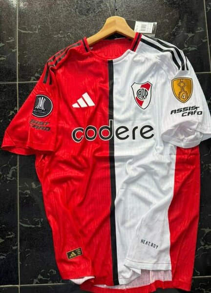 Maillot de football bicolore