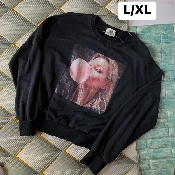 Salaula sweatshirts