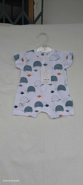 Body bébé à motifs hérissons