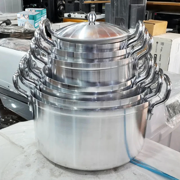 Set de casseroles en aluminium