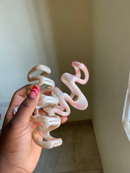 Claw clips