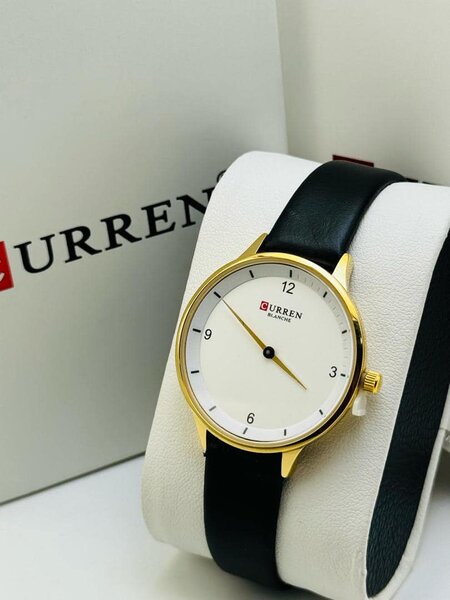 Montre-bracelet Curren noire avec or