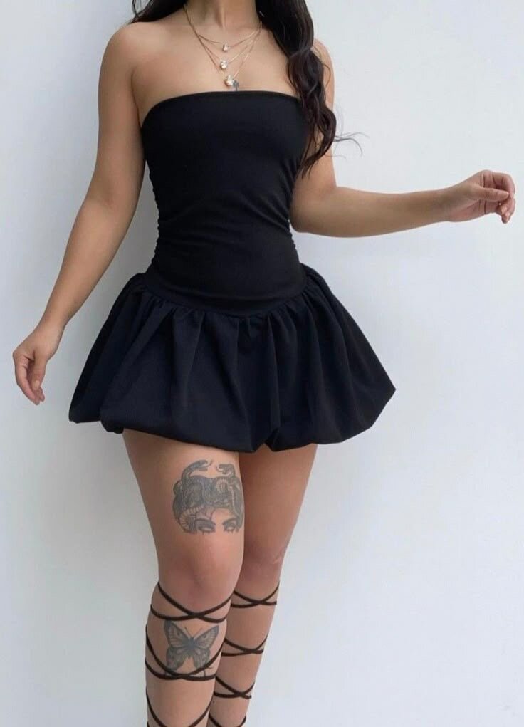 Robe bustier noire élégante