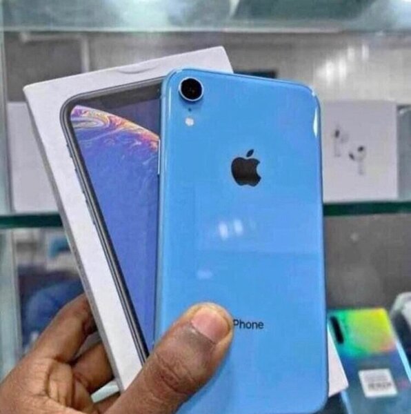 iPhone XR