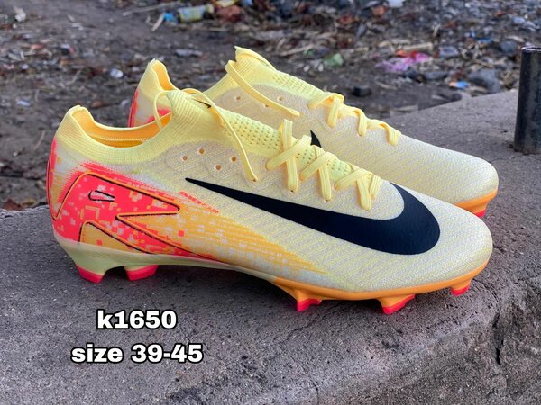 Soccer boots