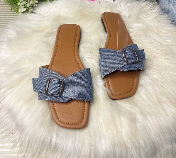 Ladies slippers