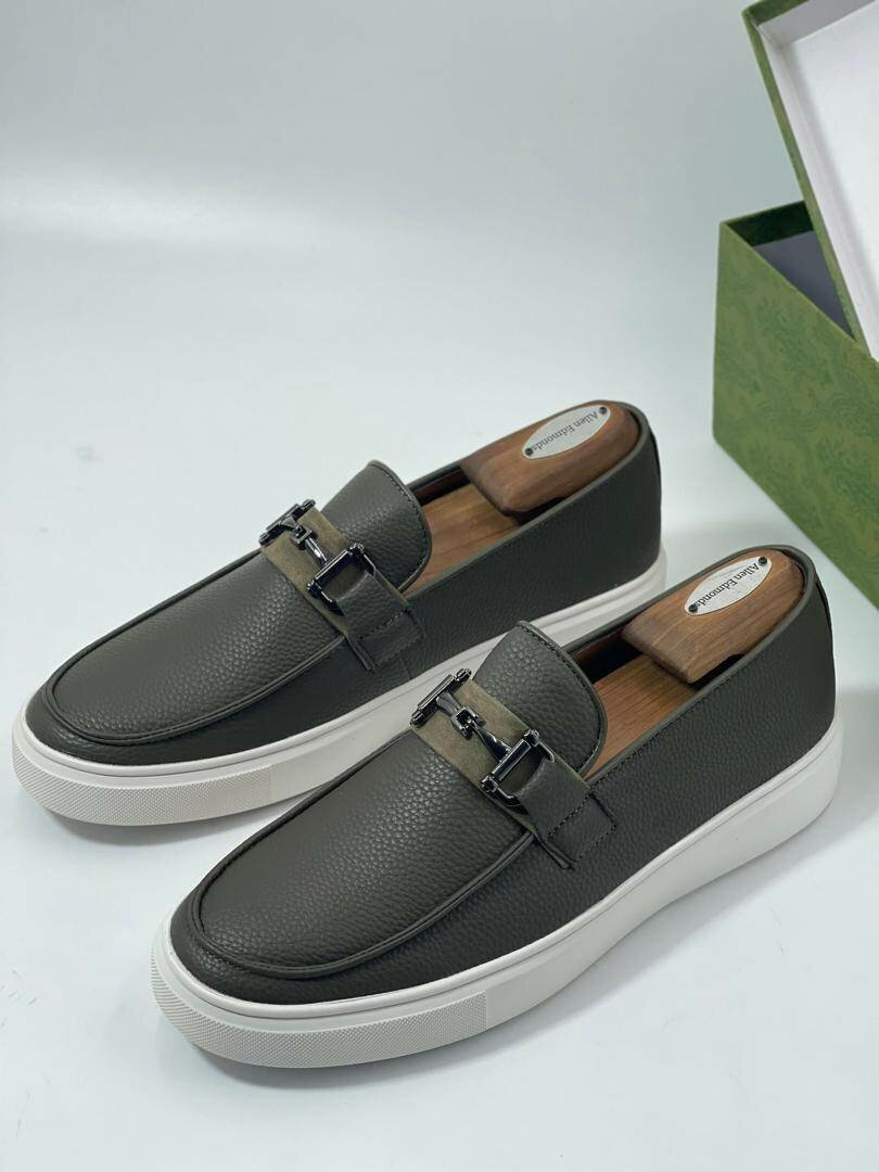 CLASSIC WEAR