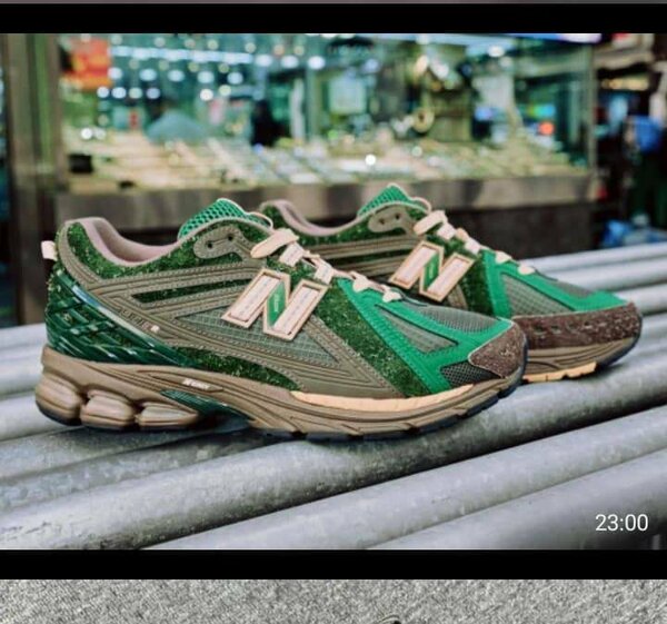 Sneaker
