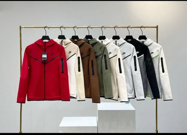 Nike Teech Fleece