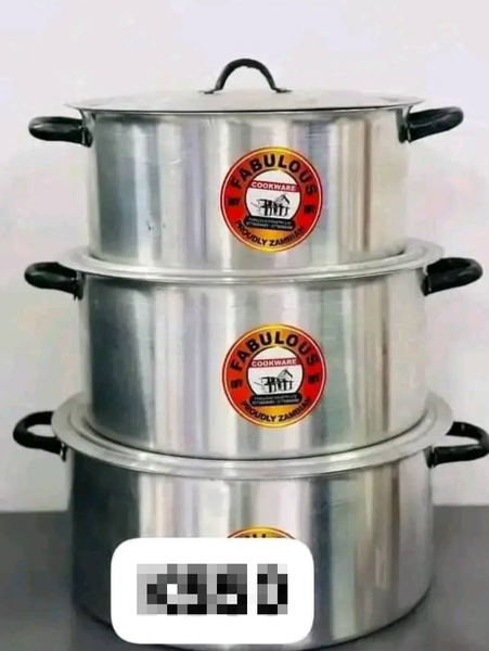set of pots