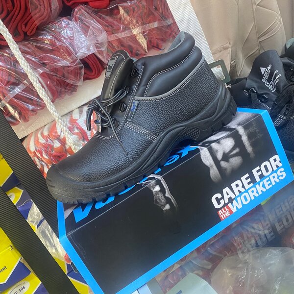 Vaultex safety boot
