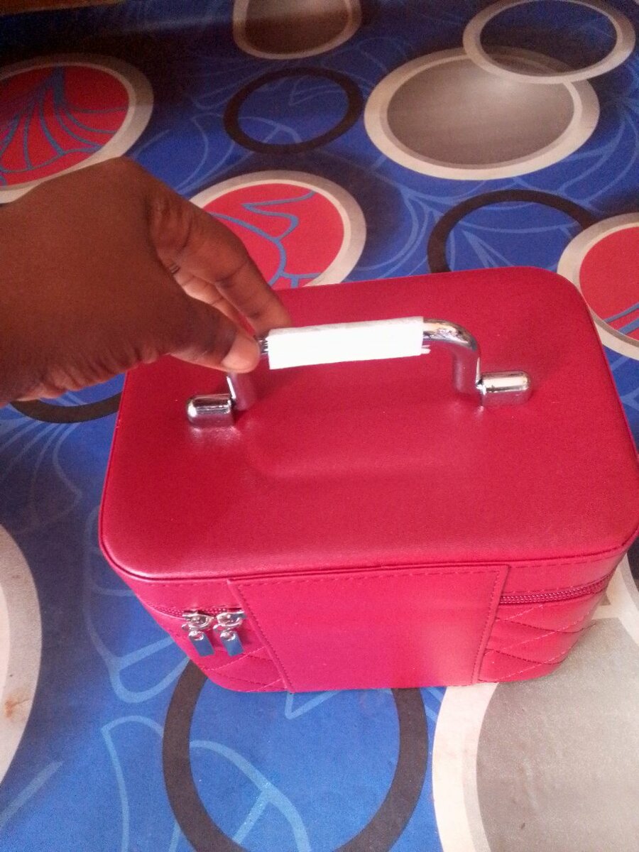 Makeup box