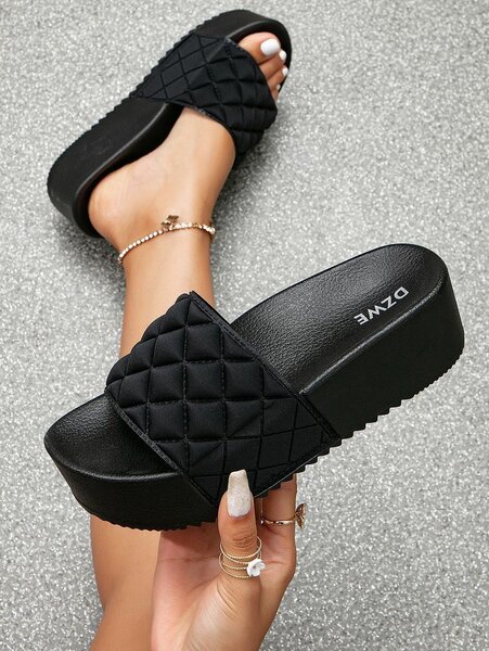 Ladies slippers
