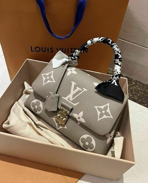 LADIES PURSE