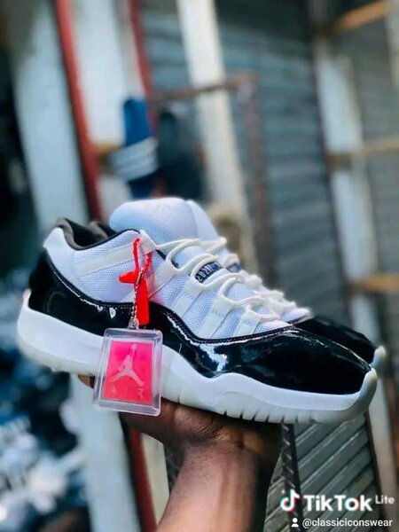 Jordan 11